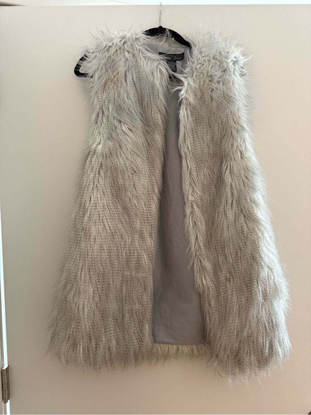 Brandon Thomas Faux Fur Vest in Light Gray and White